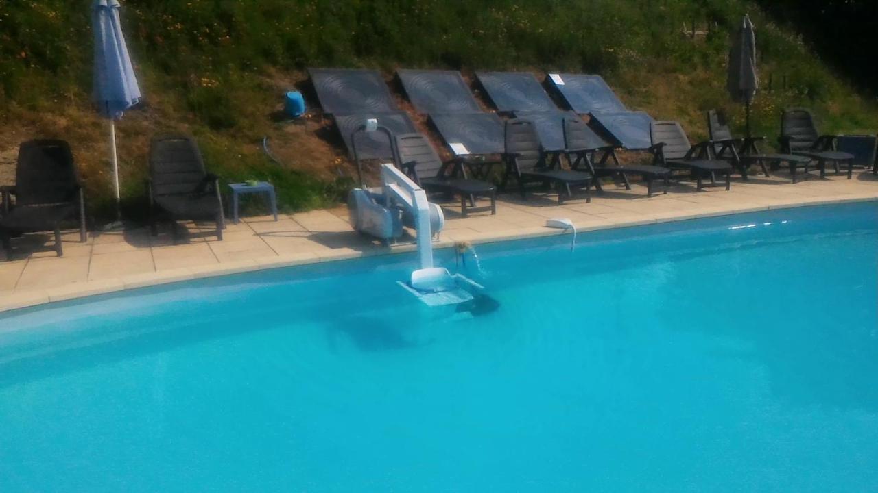 Camping Du Puy Rond Bressuire Exterior photo